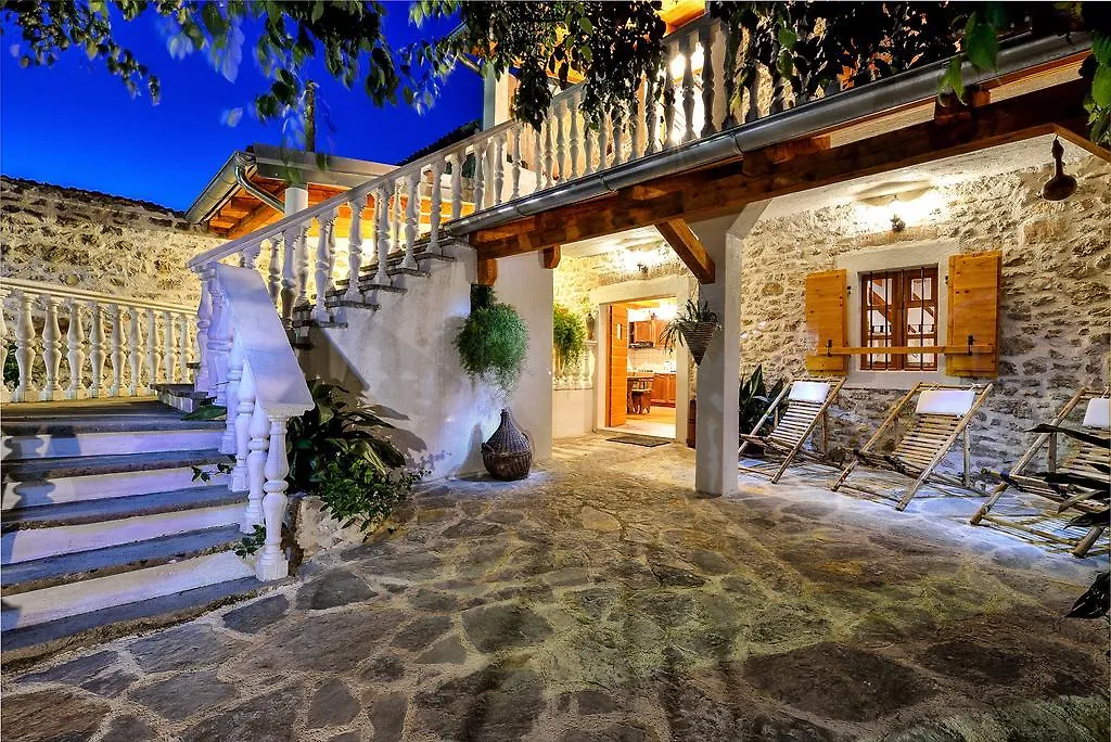 Holiday Home Sudinjevi Dvori Sukošan