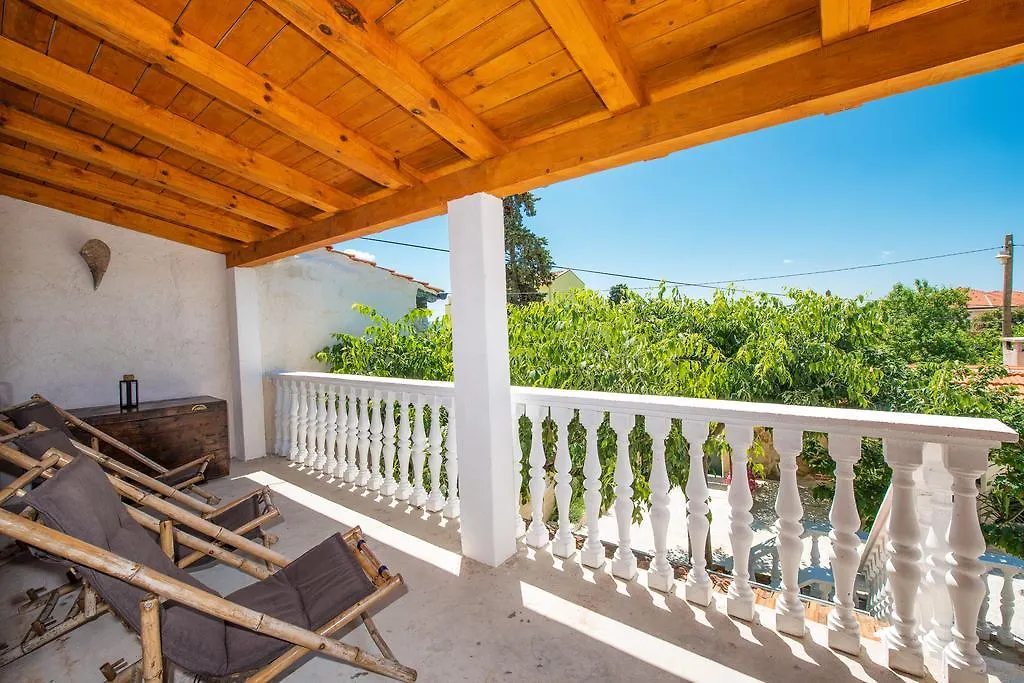 Holiday Home Sudinjevi Dvori Sukošan Kroatien