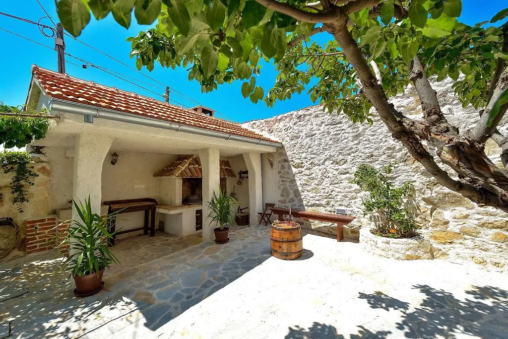 Holiday Home Sudinjevi Dvori Sukošan
