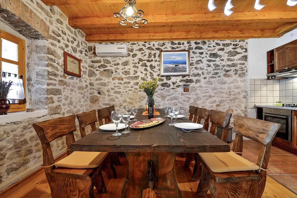 Holiday Home Sudinjevi Dvori Sukošan