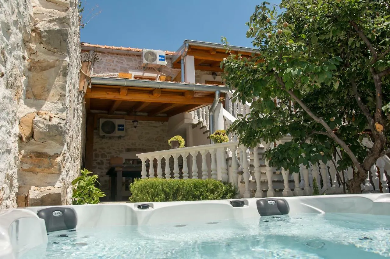 Holiday Home Sudinjevi Dvori Sukošan Chorvatsko